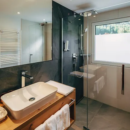 Wellnesshotel Engadin Samnaun Extérieur photo