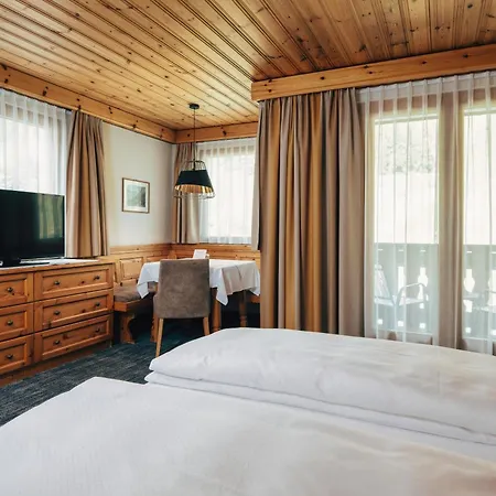 Wellnesshotel Engadin Samnaun Extérieur photo
