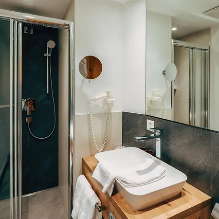 Wellnesshotel Engadin Samnaun Extérieur photo
