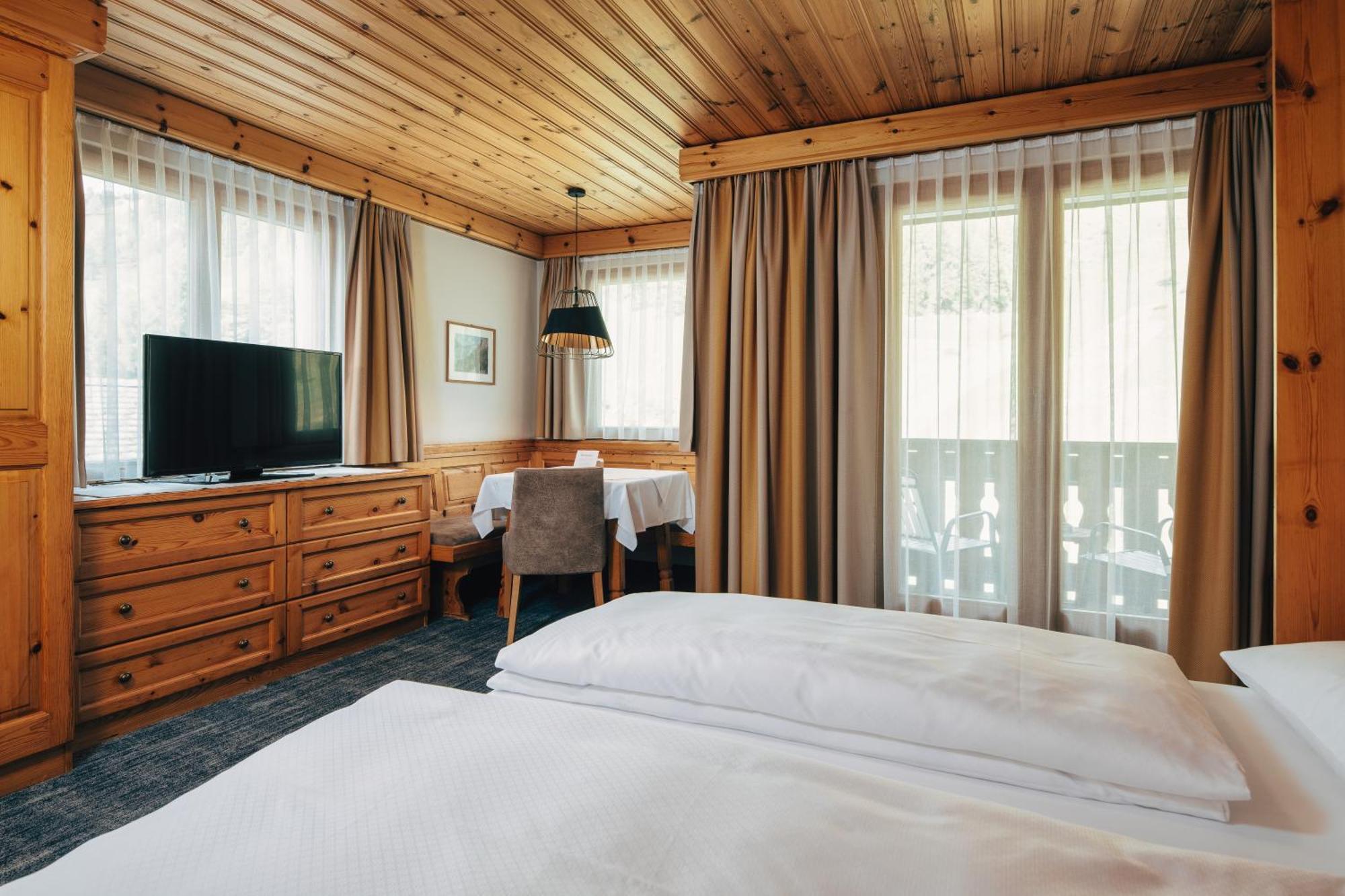 Wellnesshotel Engadin Hotel Samnaun