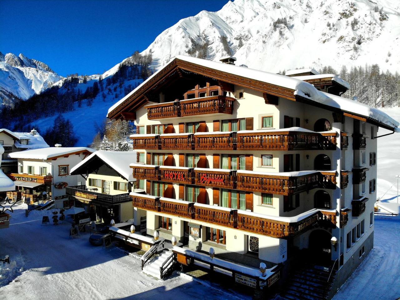 Wellnesshotel Engadin Hotel 3*